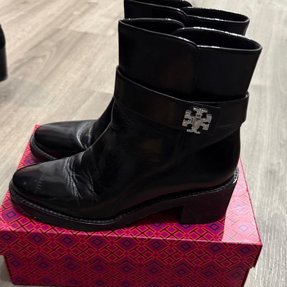 Tory Burch Black Leather Ankle Boots - Picture 4 of 8